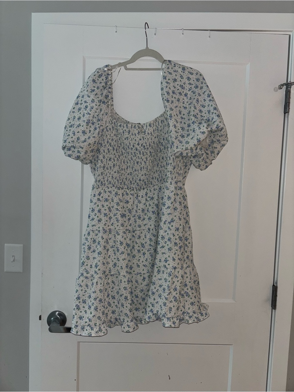 ARULA White Floral Puff-Sleeve Mini Dress